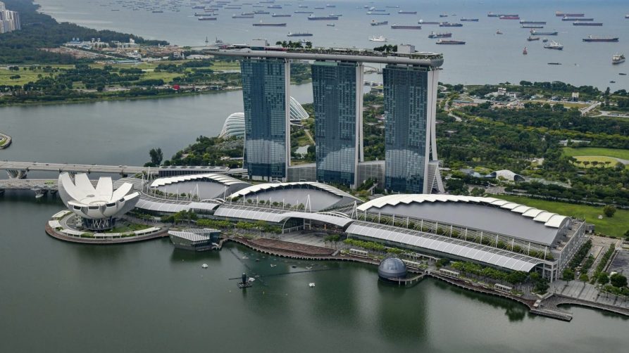 marina-bay-sands-singapore-daytime-view